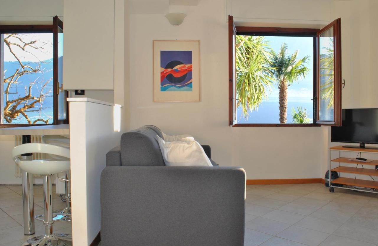 Apartment The Palm With Garden Sala Comacina Buitenkant foto